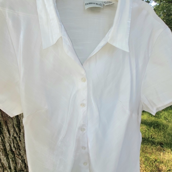 White tunic top, Fashion Bug, 75% Rayon Sz. Large - Picture 2 of 4